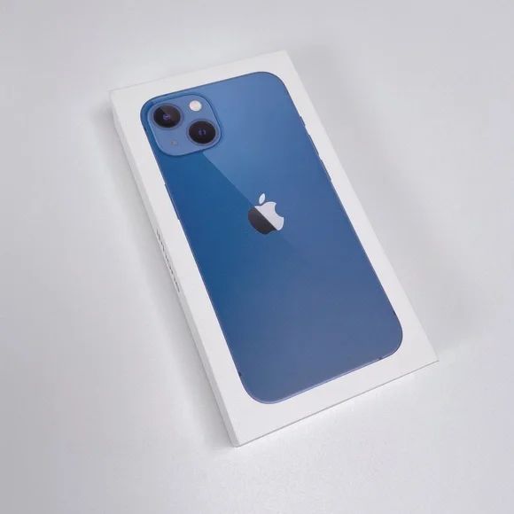 iPhone 13 Empty Box